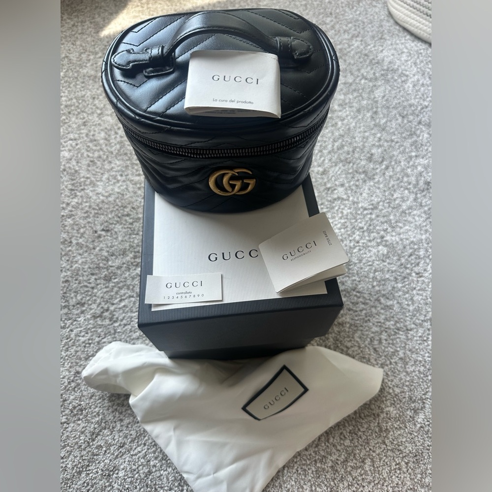 Gucci Lion Trapunta GG Marmont Black Leather Vanity Bag Cosmetics Bag like new!